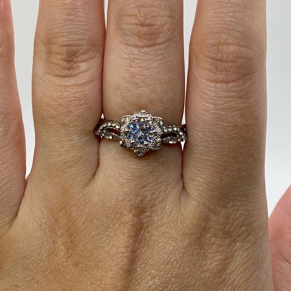 Flower Snake shape Silver simulated diamond Ring - Picture 2 of 8